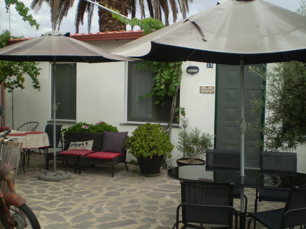 Il Giardino Di Emilio Bed & Breakfast Marrùbiu Oda fotoğraf