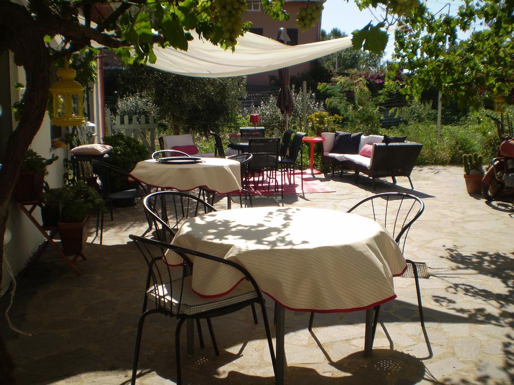 Il Giardino Di Emilio Bed & Breakfast Marrùbiu Oda fotoğraf