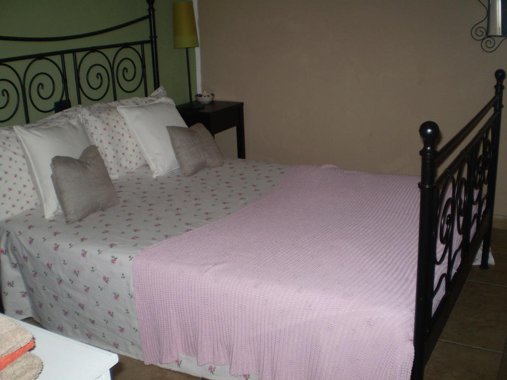 Il Giardino Di Emilio Bed & Breakfast Marrùbiu Oda fotoğraf